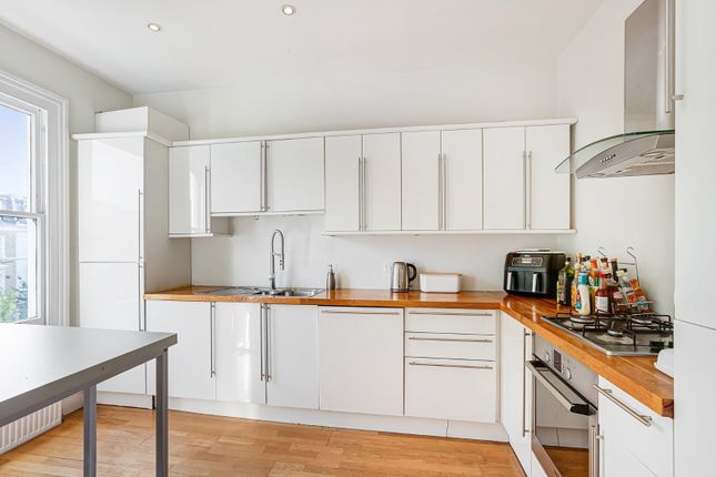 Flat D, 59, Elsham Road, London photo 2