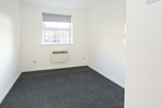 Shared accommodation to rent in Wingate Court, Aldershot