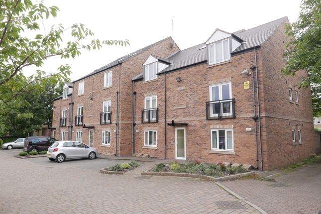 Thumbnail Flat to rent in Lawrence Street, York