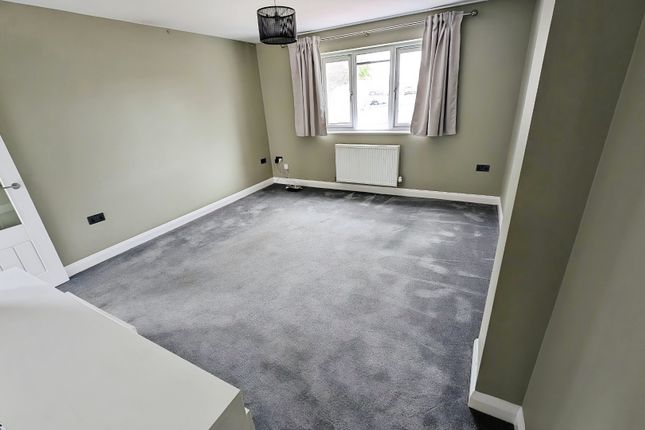 3A, Stanshawe Crescent, Bristol photo 3