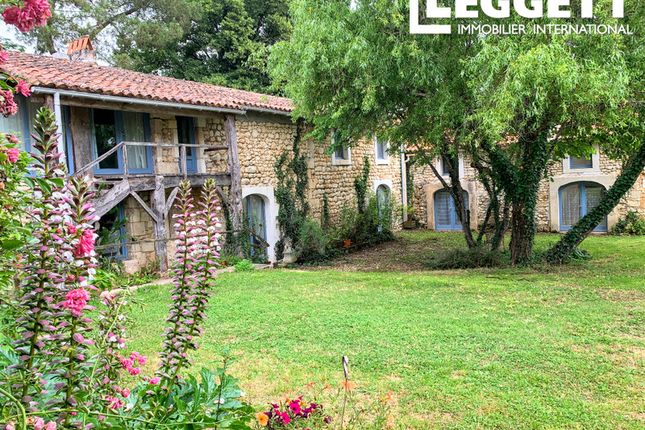 Thumbnail Villa for sale in Chalais, Charente, Nouvelle-Aquitaine