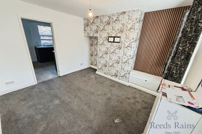 13, South Street, Staffordshire photo 2
