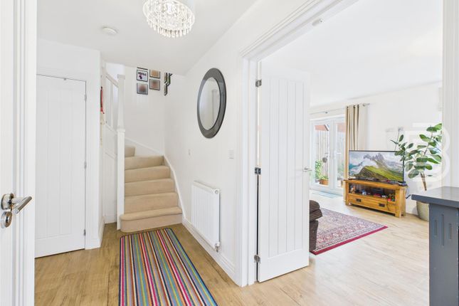 5, Spruce Close, Rugby photo 2