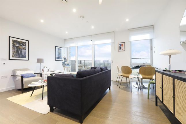 1-bed flat on Flat 702, 26, Drake Apartments, Heygate Street, Southwark, £550,000