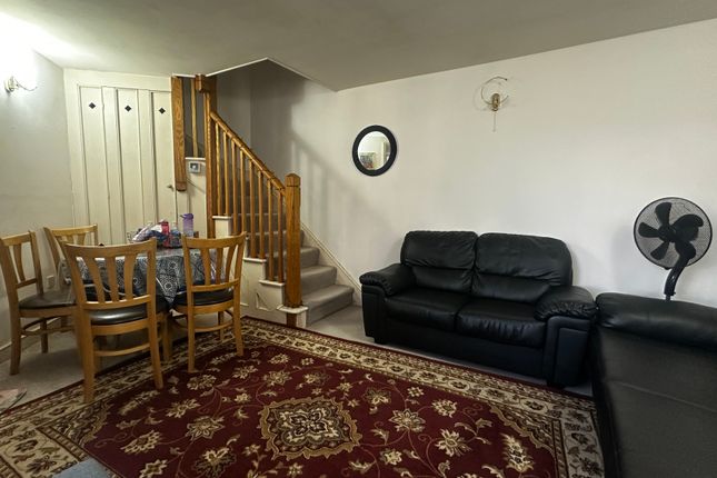 96, Essex Road, London photo 5