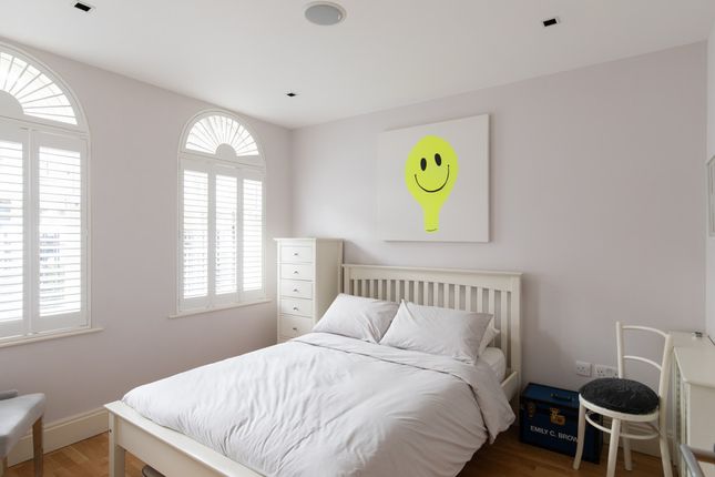 Town house for sale in Camberwell Grove, Camberwell