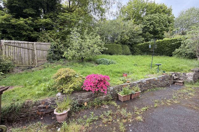 75....., Oakdale Drive, Bradford photo 5