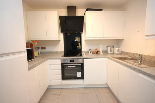 23, Freemans Court, Station Road, Rushden photo 3