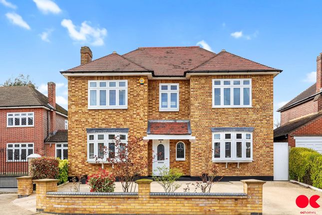 Thumbnail Detached house for sale in Manor Crescent, Hornchurch