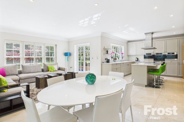 Magnolias, 15, Ellwood Road, Buckinghamshire photo 3