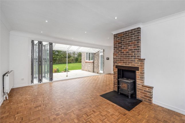 5, Lakeside Close, Edenbridge photo 3