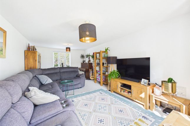 10, Sycamore Walk, Brockworth photo 4