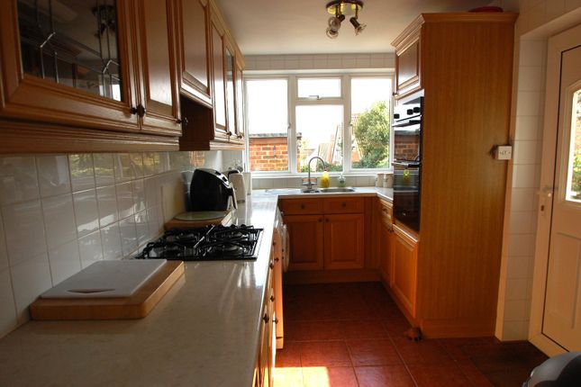 19, Albion Road, Buckinghamshire photo 4