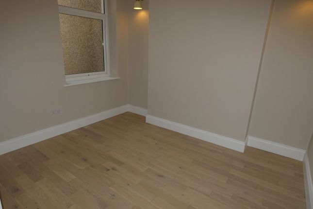 26, Harle Street, Neath photo 3
