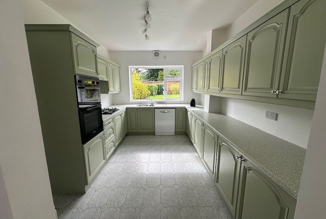 15, Willow Avenue, Birmingham photo 5
