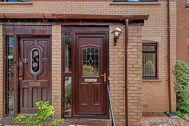 104 Wraes View, Glasgow photo 2