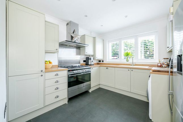 10 The Glade, Mutton Hall Hill, Heathfield photo 4