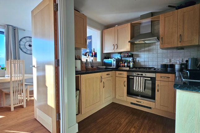 Flat for sale in Parsonage Way, Plymouth
