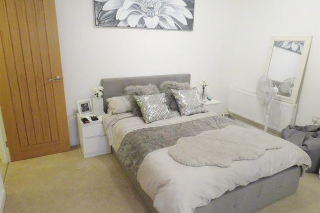 Thumbnail Flat to rent in Back Of The Walls, Southampton