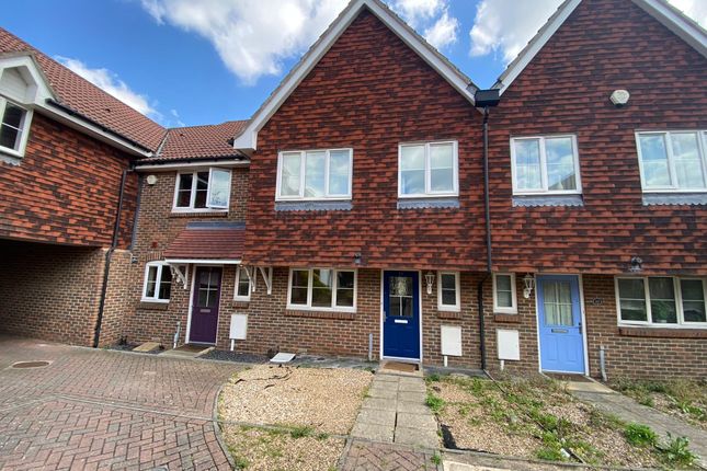 Terraced house to rent in Baker Crescent, Dartford