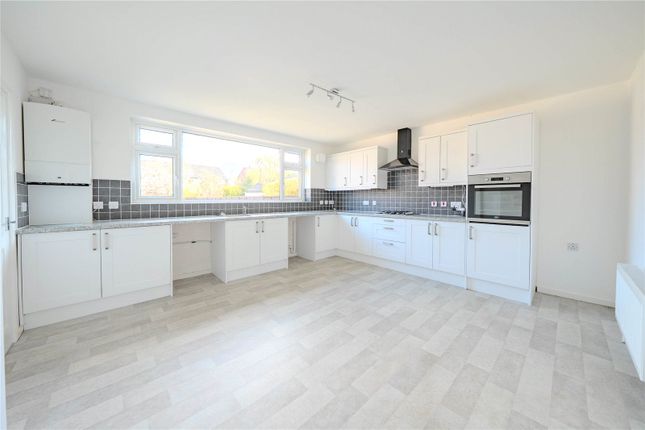 602, King Lane, West Yorkshire photo 2