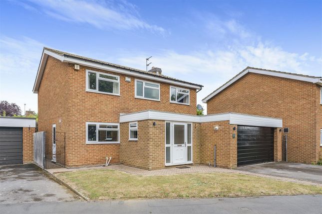 8 Wheatley Close, Banbury-2.Jpg