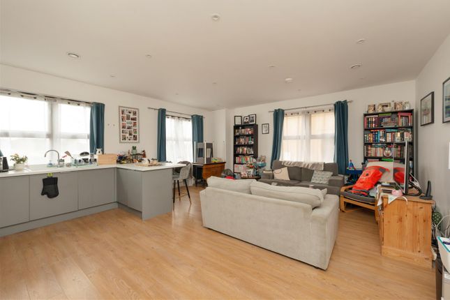 Flat for sale in Wraik Hill, Seasalter, Whitstable