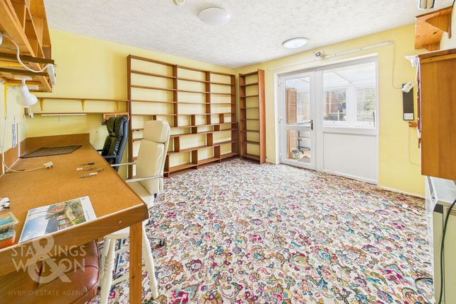 8 Meadow Road, Norwich photo 4