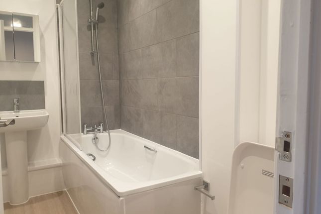 Thumbnail Flat to rent in Rothsay Street, London