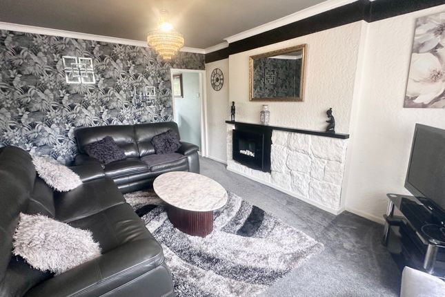 20, Briar Avenue, Chorley photo 2