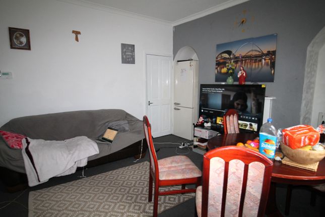 25, Queen Street, Birtley photo 5
