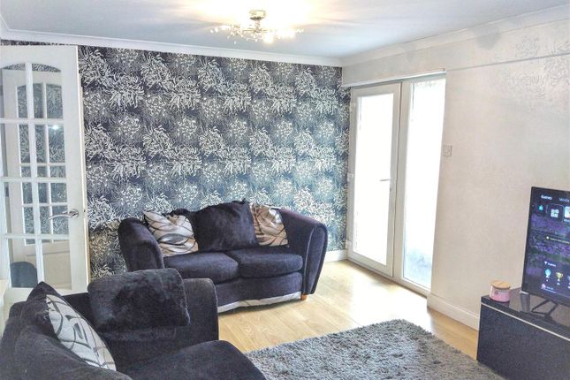 00, Lyecroft Avenue, Birmingham photo 2