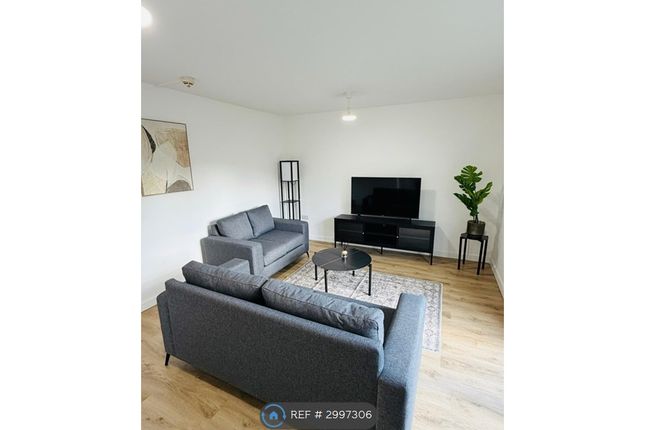 Auchentoshan Terrace, Glasgow photo 2