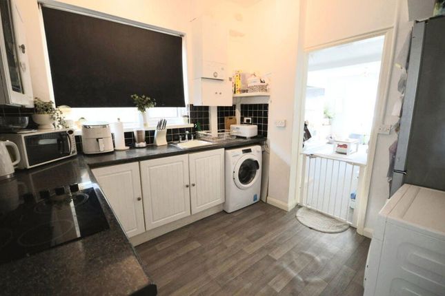 20, Idwal Street, Neath photo 4