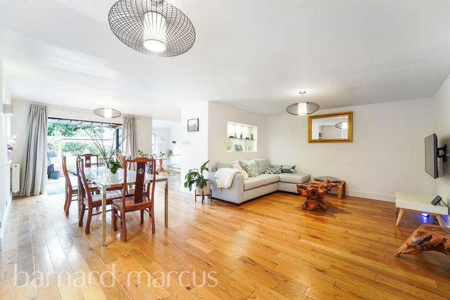 11, Maria Theresa Close, New Malden photo 2
