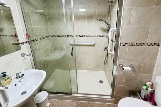 Flat 33, Orcombe Court,, Littleham Road, Devon photo 4