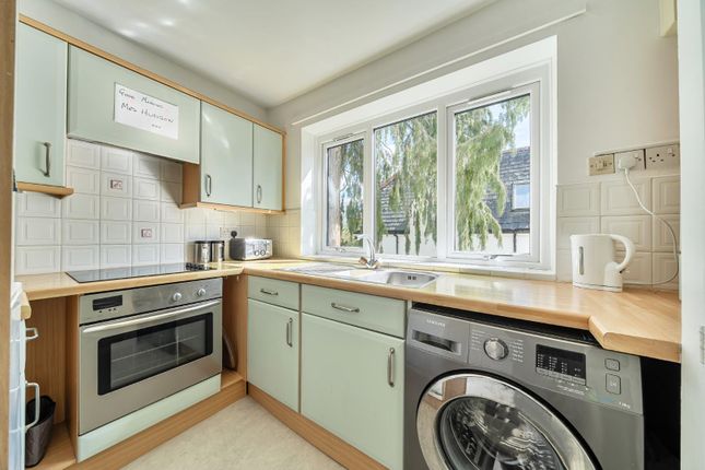 Flat 7, Patricia Court, Manor Park Road, Chislehurst photo 2