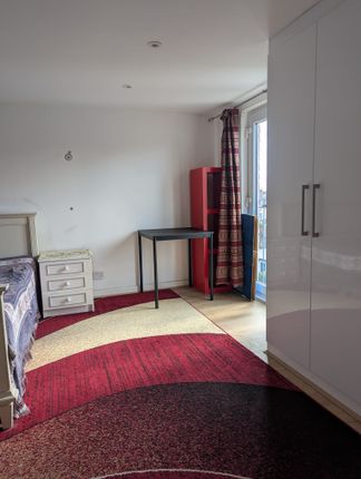 Fossway, Dagenham photo 4