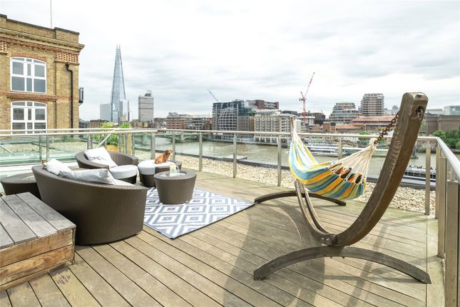 Thumbnail Flat for sale in 8 High Timber Street, London