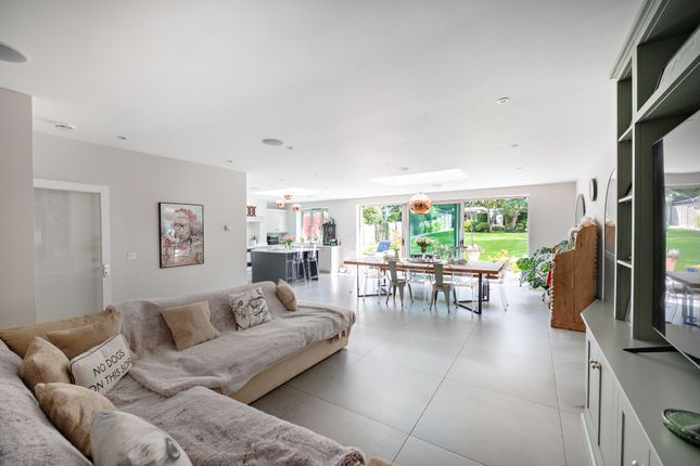 6 Bradmore Way, Brookmans Park photo 3