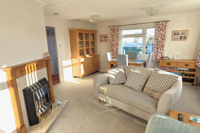 64 Beach Farm, Arbor Lane, Lowestoft photo 3