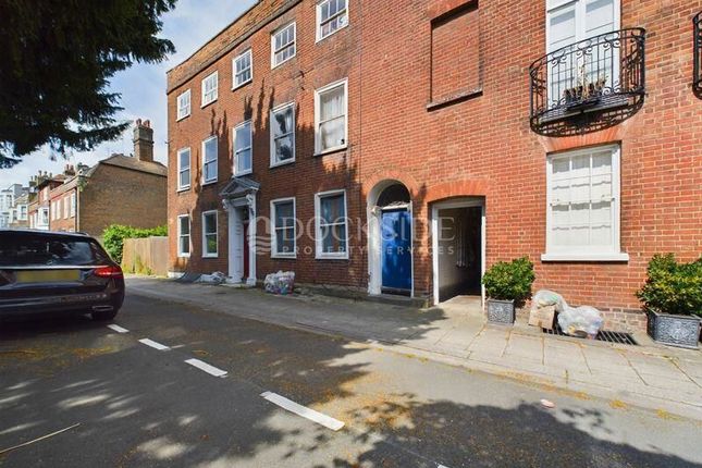Thumbnail Town house for sale in Mansion Row, Gillingham