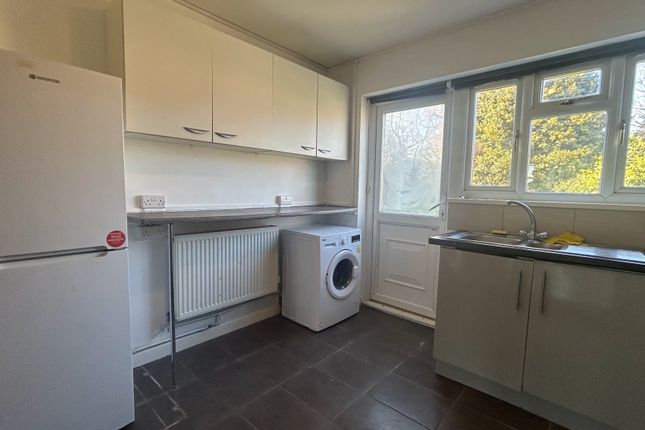 64, Wakemans Hill Avenue, London photo 4