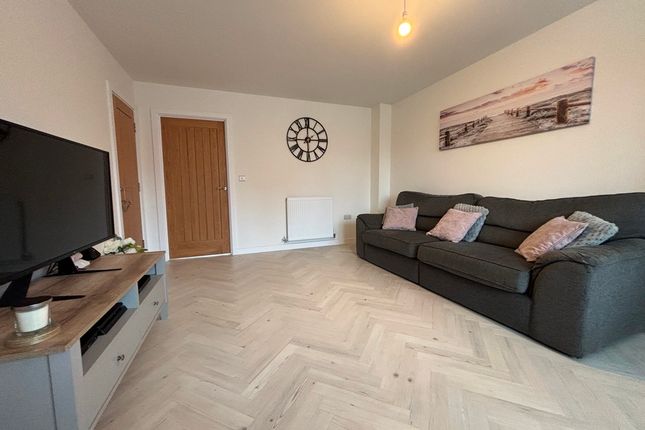 6 Braeburn Court, Bretforton Road, Badsey photo 3