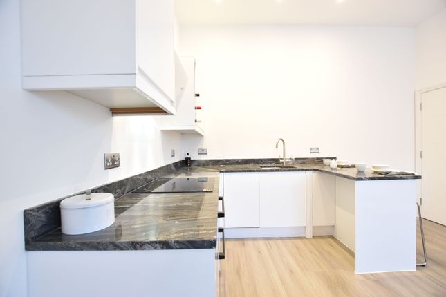 Apt 10, Station House, Ashtead photo 4
