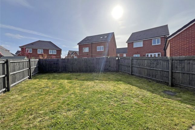 2, Beddows Close, Telford photo 4