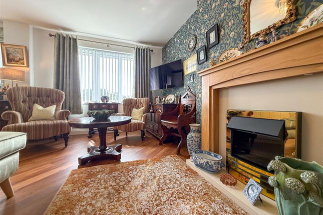 10, Silver Close, Biddulph photo 5