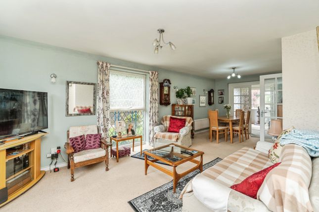 47, Friars Croft, Southampton photo 4