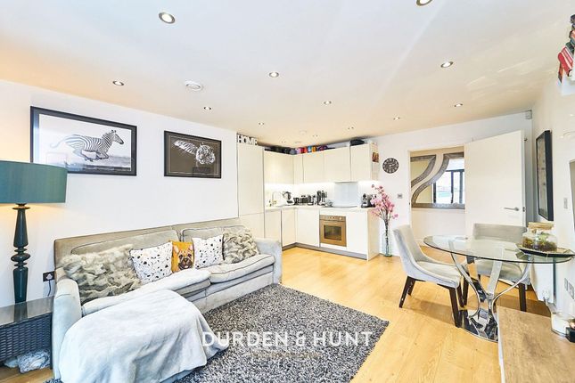 13 Landmark House, Loughton photo 2