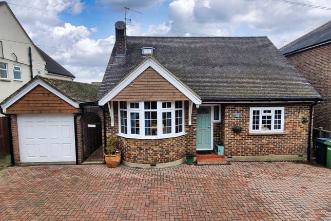 23, Povey Cross Road, Horley photo 4